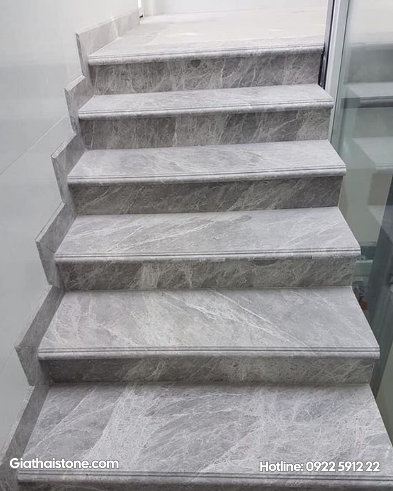 mẫu đá cầu thang đẹp 2026