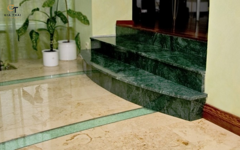 Đá cầu thang màu xanh