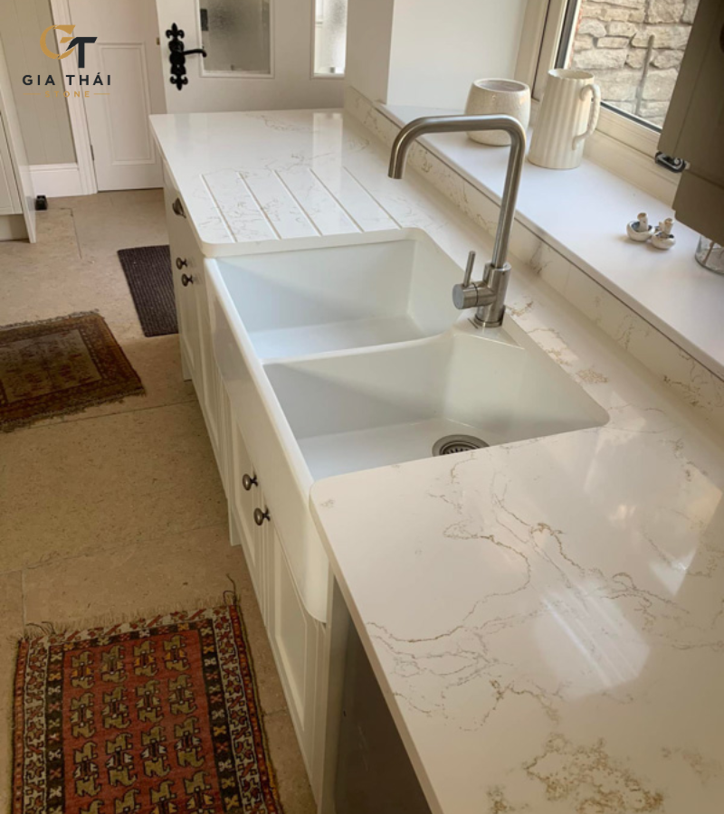 Đá Lavabo trắng vân mây đẹp