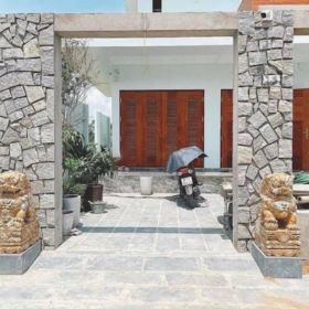 Đá ốp cổng, trụ cổng đẹp bền, sang trọng cho mọi công trình