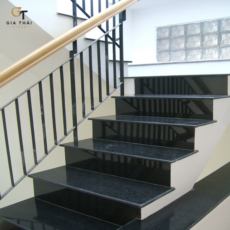 Đá ốp mặt bậc và vổ bậc cầu thang đẹp