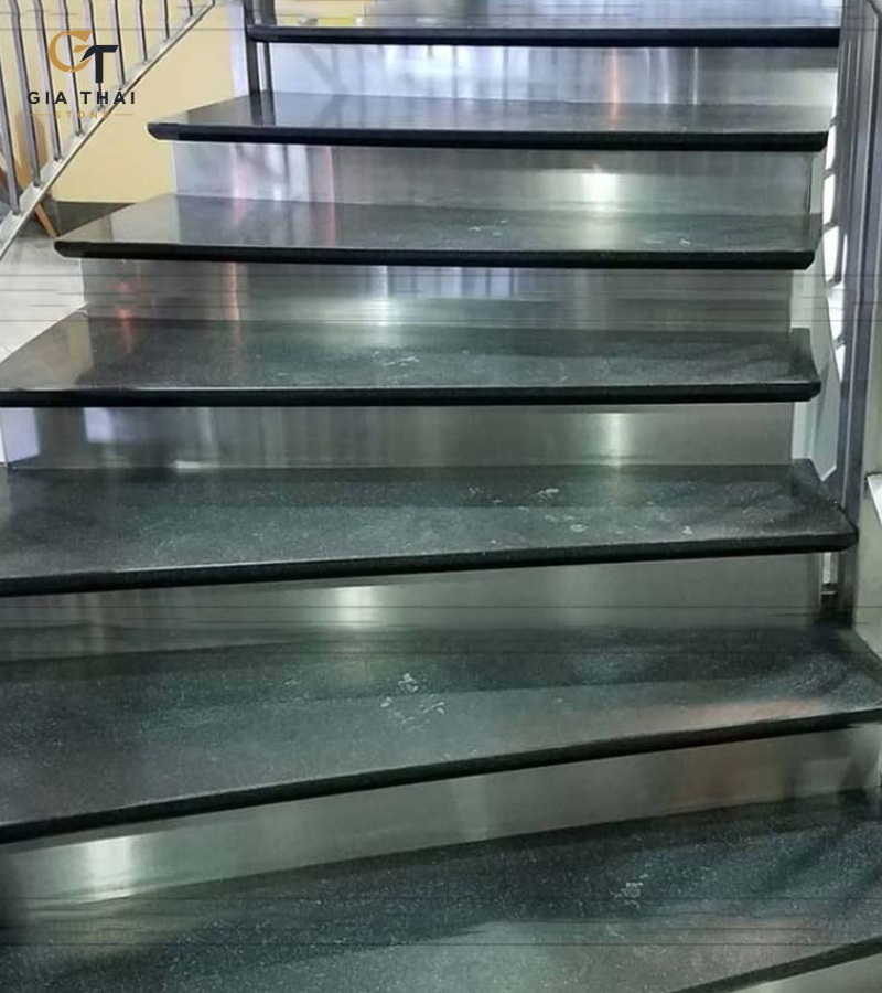 Giá đá ốp cầu thang 1 bậc